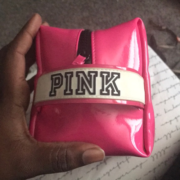 Toiletrie Bag - Picture 2 of 6